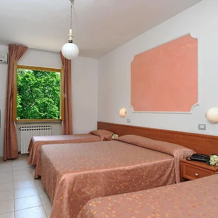 La Meridiana 3* ウルビーノ